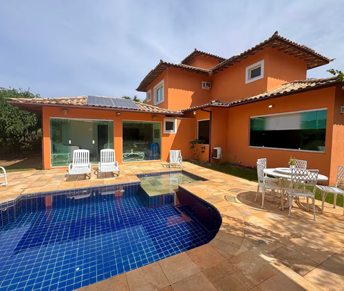 Casa com 5 suítes e Piscina privativa